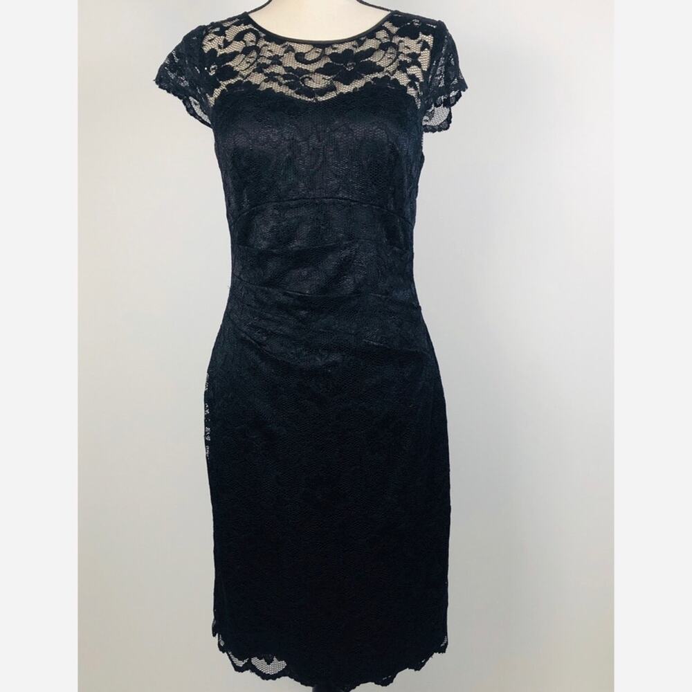 Eliza J Embroidered Detail Lace Dress Size 8
